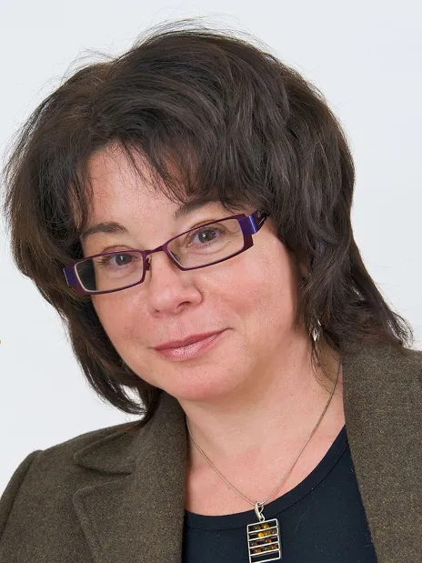 Linda Nazar